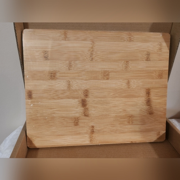 Bamboo Cheese Board Set with Utensils New In Sealed Package With Box - Picture 4 of 4